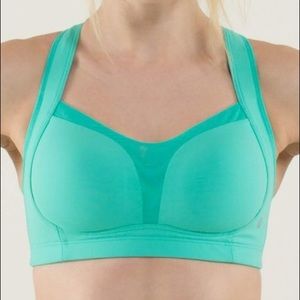 EUC Lululemon 🍋 tata tamer bra ❤️
